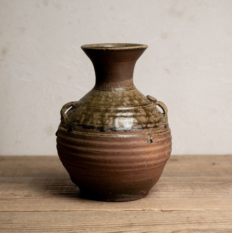 中国漢時代灰釉壺　A ceramic jar HAN dynasty 中国漢時代灰釉壺 A ceramic jar HAN dynasty 中国陶磁（紀元前