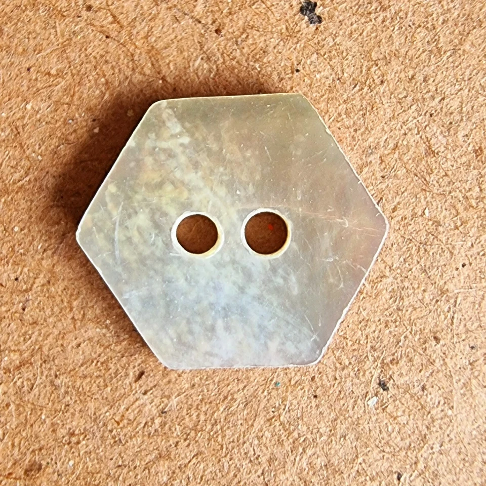 LUXURY MOTHER OF PEARL BUTTONS, HEART, STAR, FLOWER, SQUARE, HEXAGON, SHELL, UK - Image 3 of 4