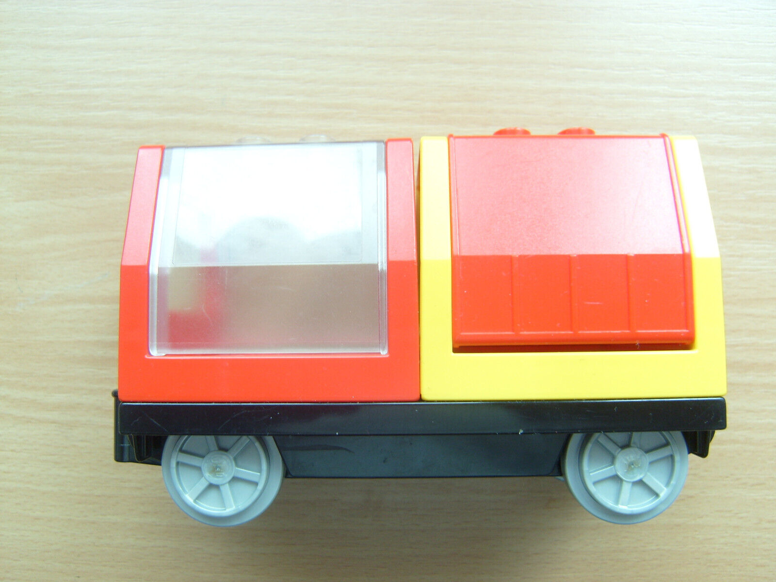 Bild 2 von 12