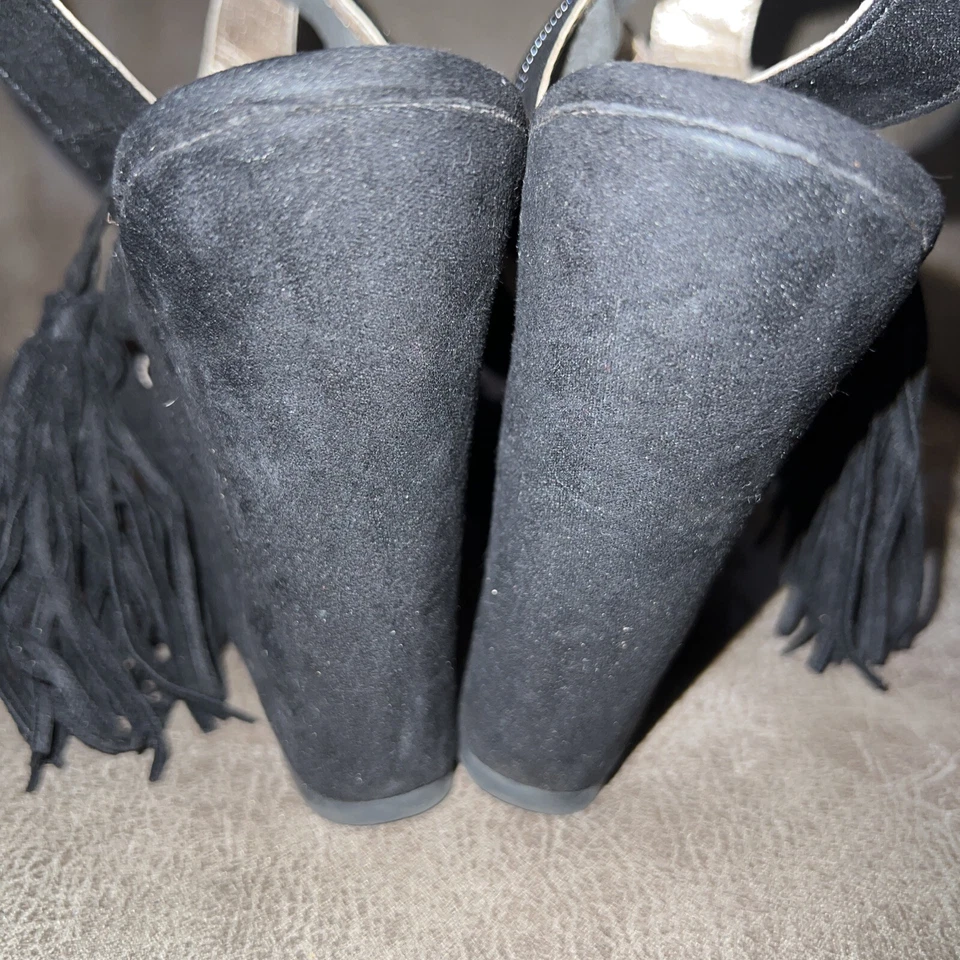 Sandalias Qupid para mujer talla 7 con tiras negras de gamuza borla cuña punta abierta Foto 3 de 4