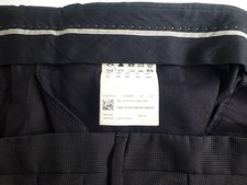 Hugo Boss Dress Pants W32 L31 Gray Check Excellent Condition Sharp