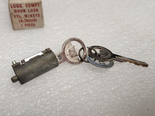 NOS NEW OEM 1951 51 FORD CAR TRUNK LOCK CYLINDER & KEYS 1A-7043505 SHOEBOX - Picture 9 of 14