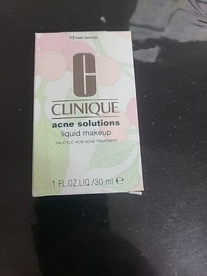 Clinique Even Better Glow Light Reflecting Makeup Spf 15  1oz/30ml Fresh clove