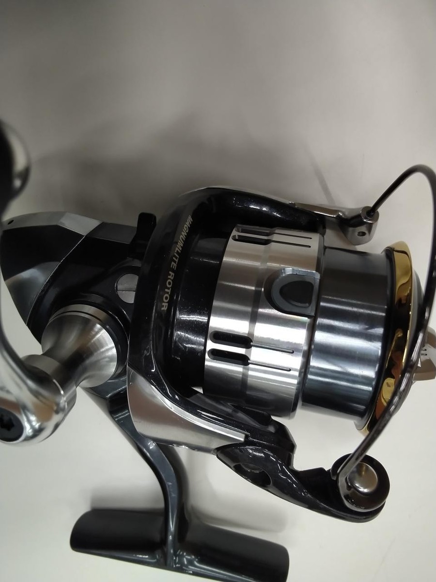 SHIMANO 12 VANQUISH C2000S SPINNING REEL 819297 | eBay