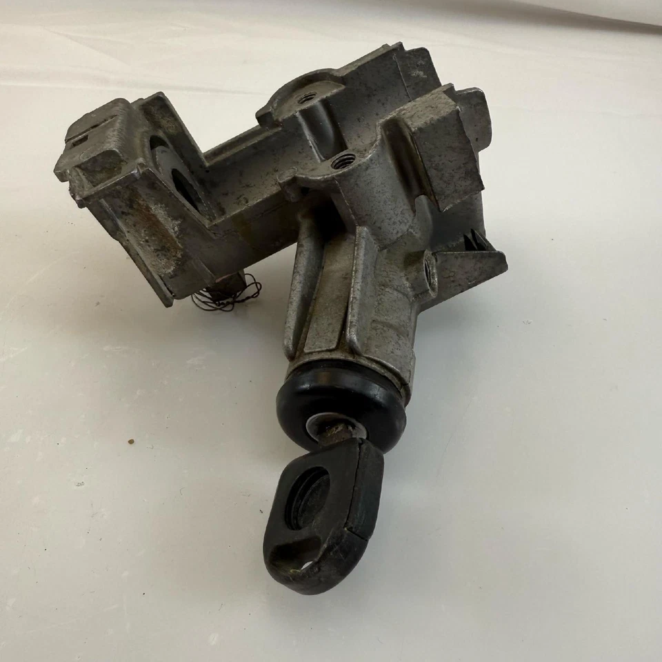 92-99 BMW Serie 3 E36 325i Cerradura de encendido Carcasa Llave Valeo 11615510 OEM Foto 2 de 4