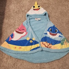 Pinkfong Baby Shark Hooded Blanket Poncho