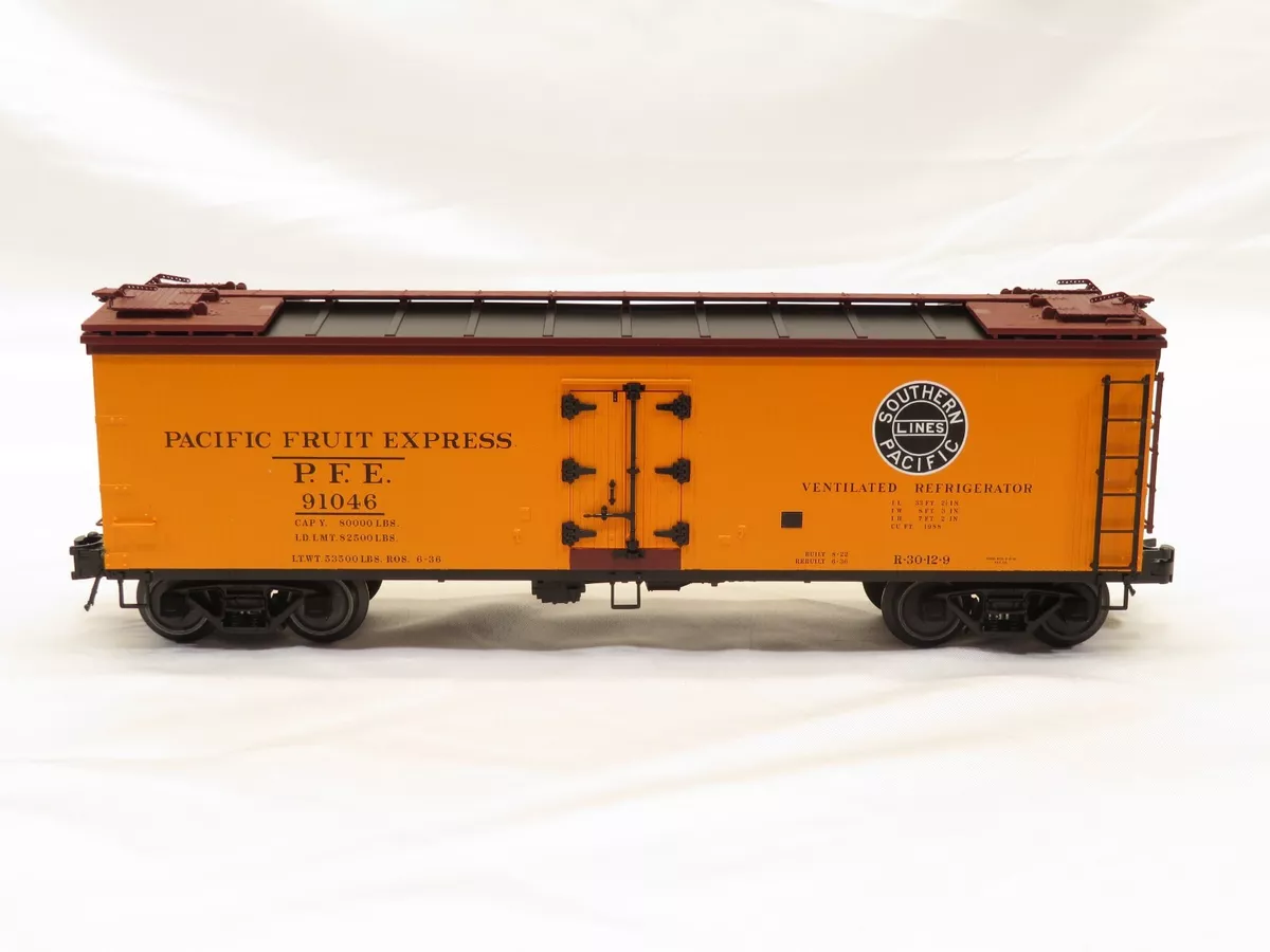 Atlas 3001531-4 Pacific Fruit Express 40' Re-built Wood Reefer #91046 NIB | eBay