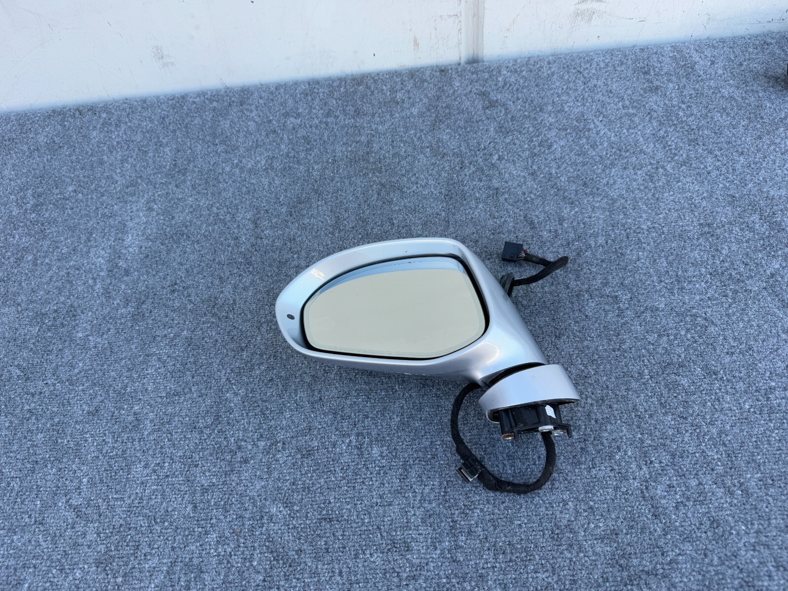 LEFT DRIVER SIDE VIEW DOOR MIRROR AUTO BENTLEY FLYING SPUR OEM (2013-2018)