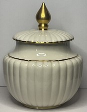 Lenox Cream & Gold Ribbed Apothecary Jar Pointed Finial Lid Green Backstamp