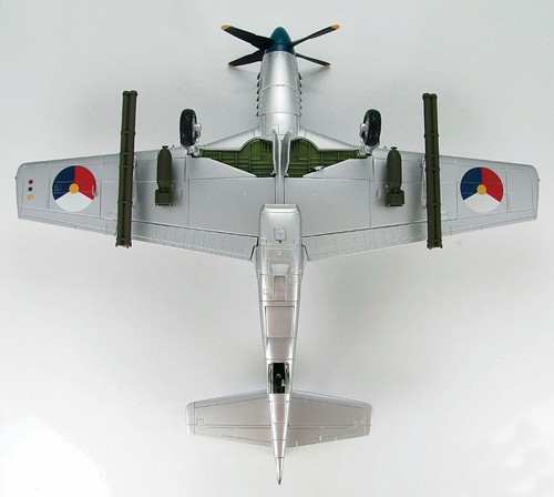 Hobby Master P-51D Mustang Netherland East Indies Air Force, 1945 1:48 HA7708 - Picture 6 of 7