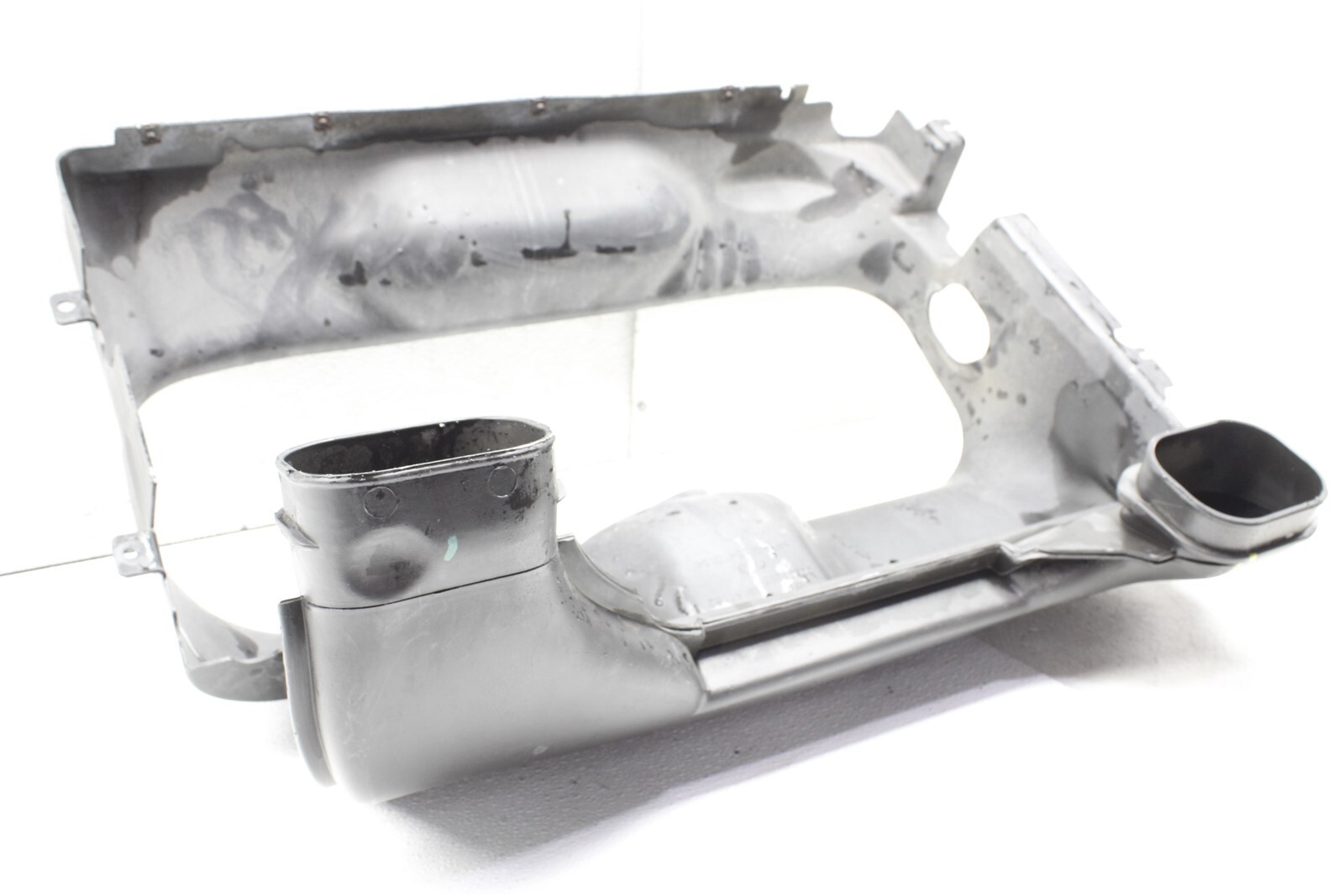 2013 Maserati GranTurismo S Front Air Duct Bumper Radiator Bezel Surround 08-13