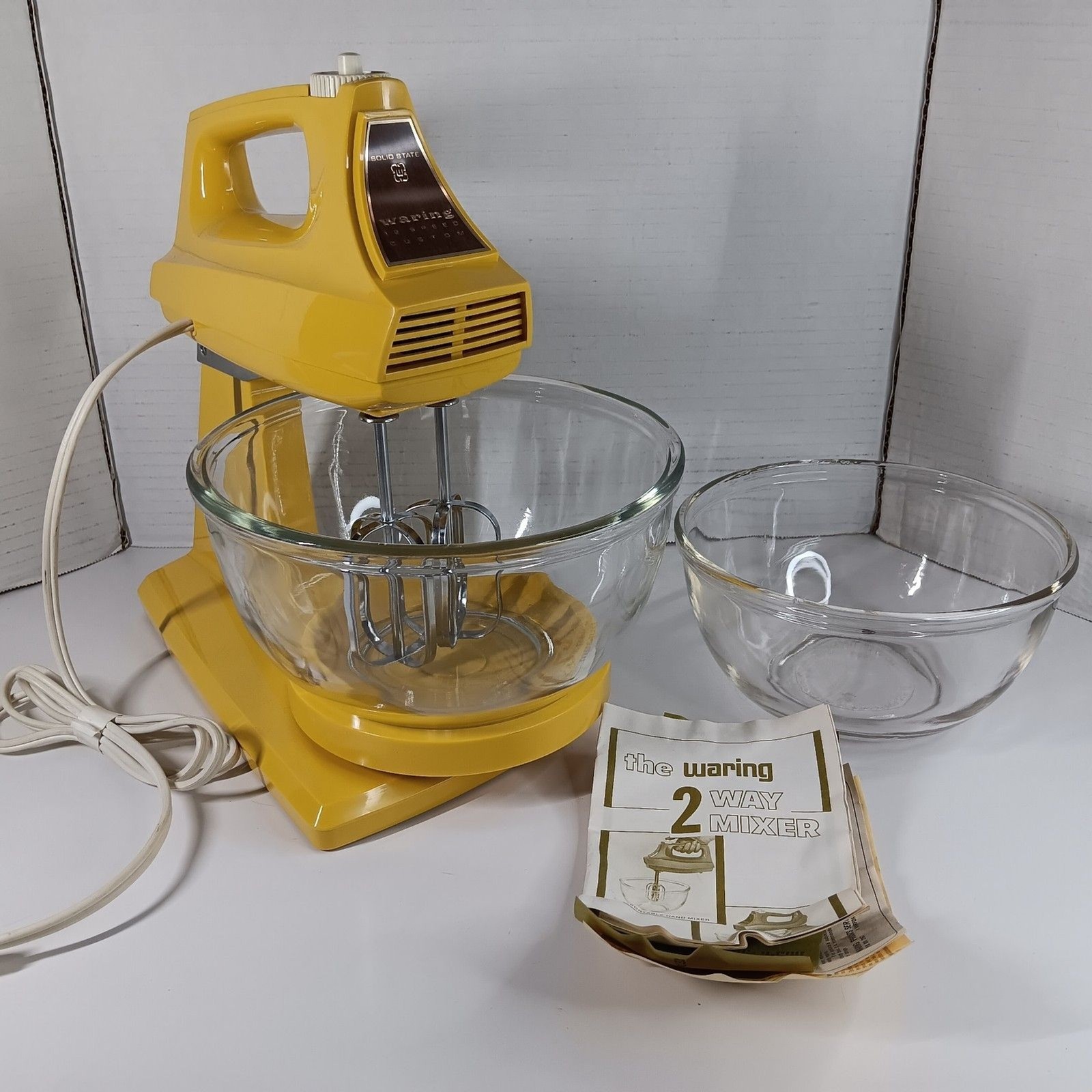 Waring Stand Hand Mixer HS153 12 Speed Two Way Vtg Harvest G