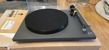Rega Planar P1 Turntable