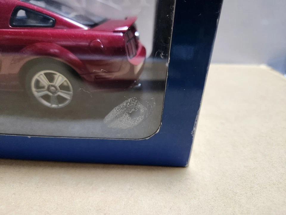 Autoart 73012 2005 Ford Mustang GT " 2004 versión Auto Show" Red Fire 1/18 Foto 2 de 4