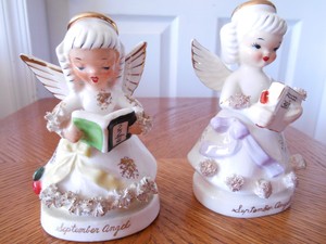 2-VINTAGE-NAPCO-SEPTEMBER-ANGEL-FIGURINES-1294-amp-A1369