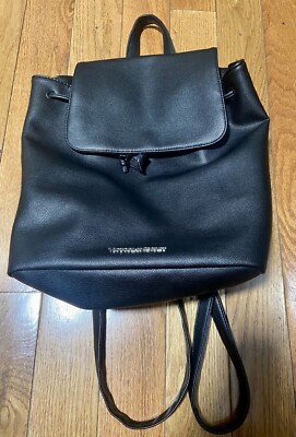 Victoria Secrets Faux Leather backpack pull close with magnetic closure. VS Black Faux Leather Backpack Carryall Tote Magnetic Snap  main image 4