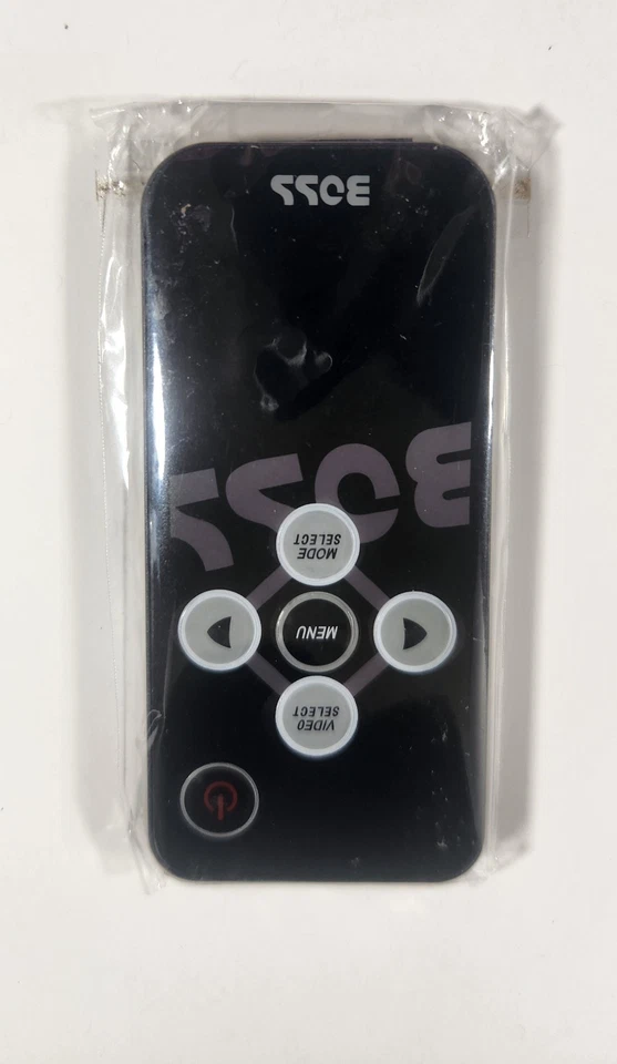 BOSS AUDIO SYSTEMS UNIVERSAL HEADREST 7" WIDESCREEN MONITOR & REMOTE - Image 3 of 4