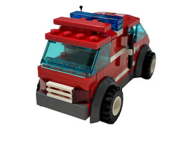 Lego 2007 City Fire Station 7945 Complete Building Set w/ Box & 2 Manuals