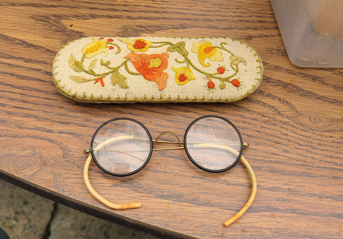 Vintage Antique Gold & Black Eyeglasses with Embroidered Case-Lens