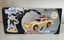 Corgi Classics 04201 James Bond Aston Martin DB5 in Gold and Oddjob Figure 1997