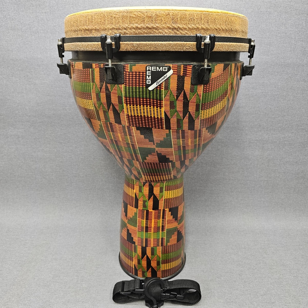 Remo Djembe Signature Series 26