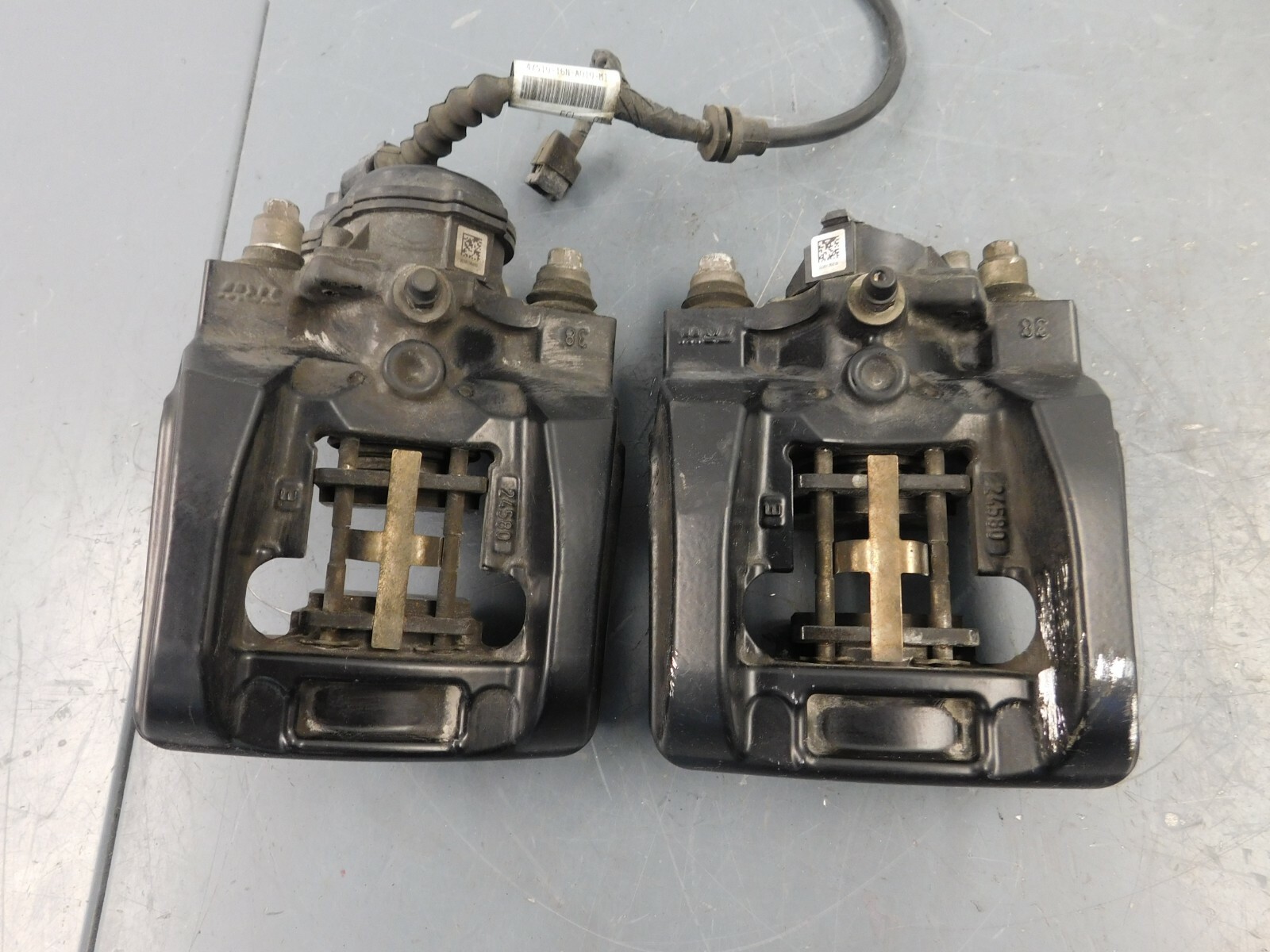2017 16 - 21 Acura NSX Parking  Brake Caliper Set #0295 F4