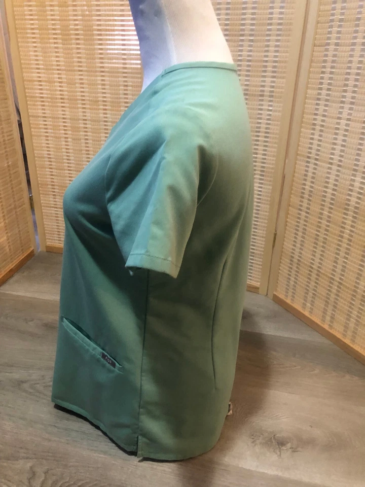 Blusa Médica de Enfermería FIGS Colección Técnica Verde 2XS XXS PO#1771 (H606) Foto 3 de 4