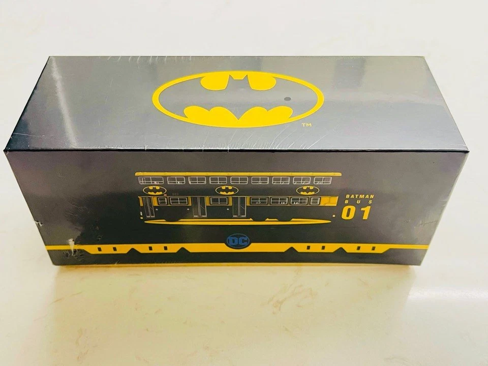 Tiny City 1:110 Diecast Model Car - KMB Dennis Dragon 12M Batman - Image 3 of 3
