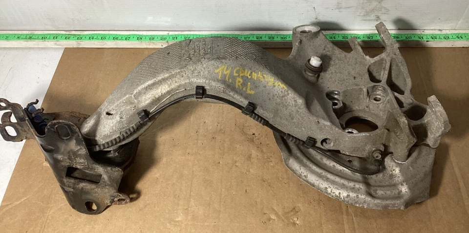 Mini Cooper Countryman R60 2011-2016 brazo trasero izquierdo buje de husillo OEM. Foto 4 de 4