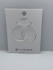 $29 NWT LOFT SILVER TONE HOOP EARRINGS JC307