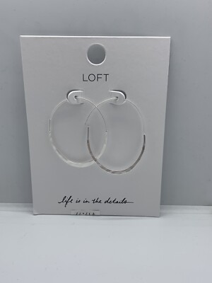 $29 NWT LOFT SILVER TONE HOOP EARRINGS JC307