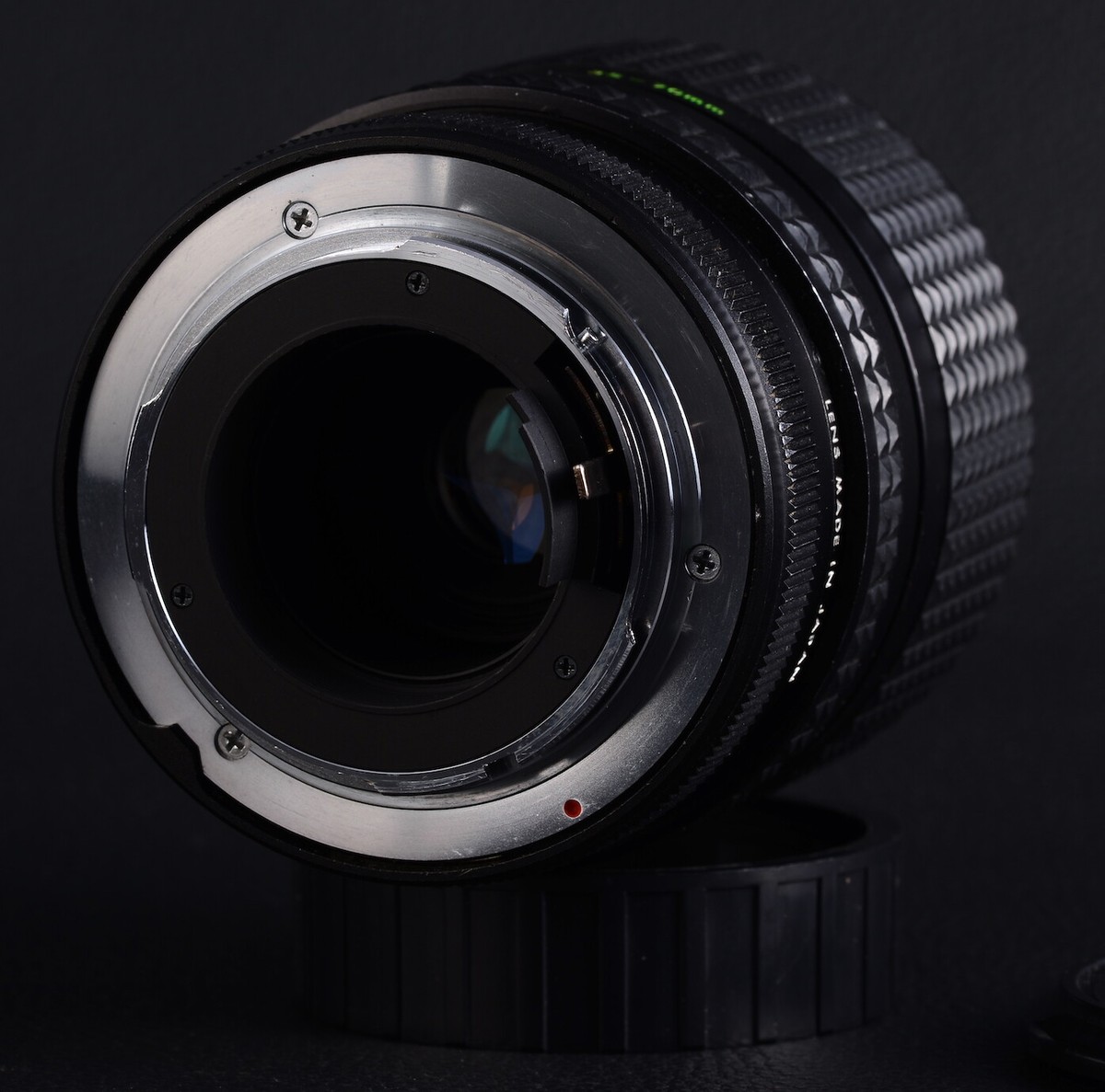 Objectif Zoom Makinon MC 35-70mm F/3.5-4.5 – Monture Canon FD – 58mm
