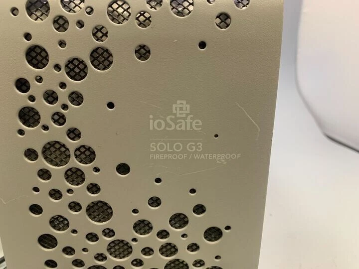 ioSafe SOLO G3 Desktop External Storage 2TB HDD Fireproof/ Waterproof - Image 2 of 4