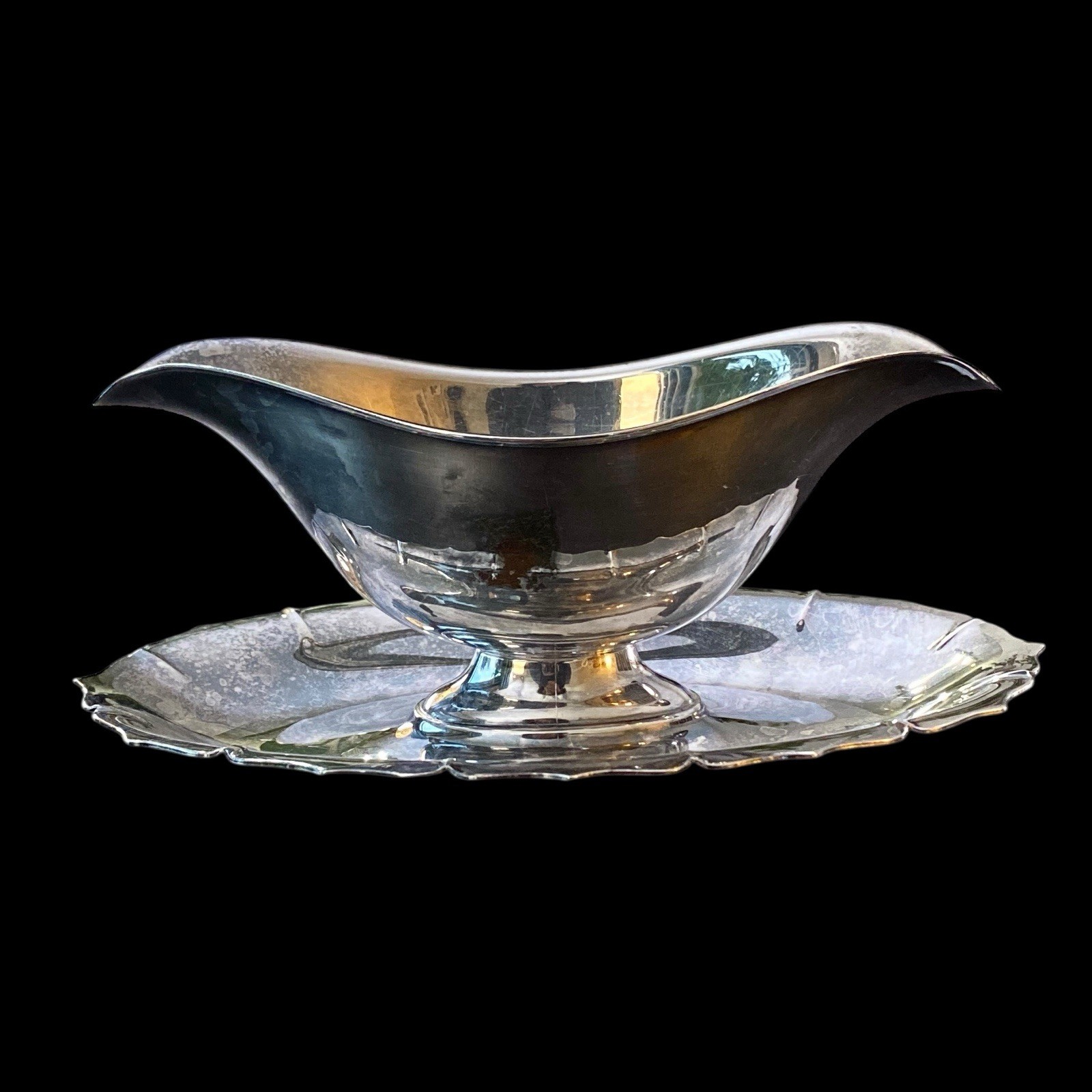 Vintage International Silver Company Gravy Boat & Attached Underplate