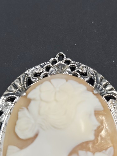 Vintage Sterling Silver Cameo Brooch1.5" X 1" - Picture 2 of 9