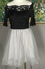 Valentino Roma Size Medium Black Lace Grey Skirt 100% Silk Elegant Dress