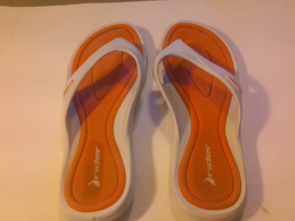 Sandalias planas con tanga blancas para mujer RIDER Greendene HECHAS EN BRASIL talla 10 Foto 3 de 4