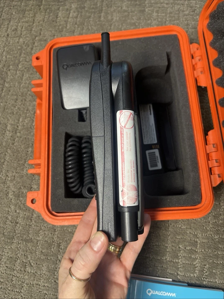 Teléfono Satelital Qualcomm GSP-1600 Globalstar Tri-Modo Personalizado Pelican 1200 Nuevo en Caja Foto 4 de 4