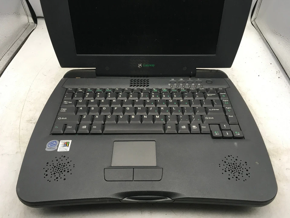 GATEWAY SOLO 1150 - FOR PARTS/NO BOOT - INTEL CELERON - 128MB RAM -READ DESC- BB - Image 3 of 4