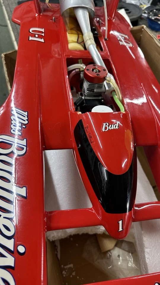 Barco de carreras hidroavión vintage Miss Budweiser RC Nitro Gas 1/12 Foto 4 de 4