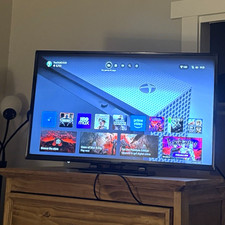 Insignia 32 in Black Widescreen Monitor/TV Display 16:9 Flat Screen Used