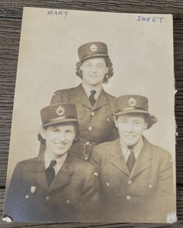 CANADA WWII ROYAL CANADIAN AIR FORCE PHOTO RCAF WOMEN'S 3 LADIES SOLDIERS