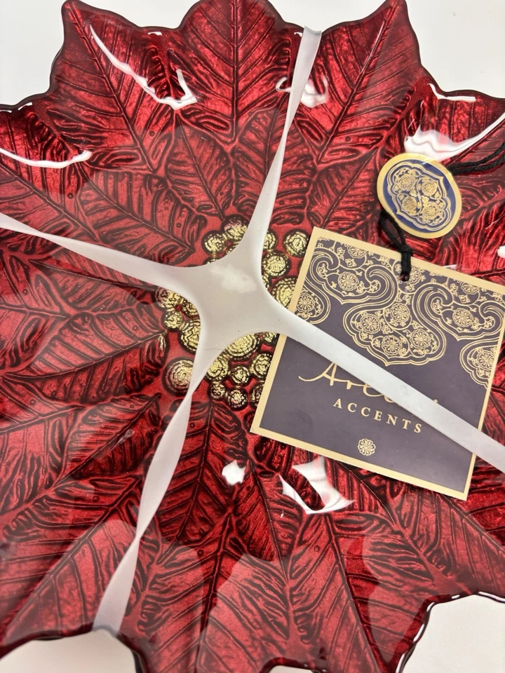 Juego de 4 platos de pascua de vidrio rojo con acentos artísticos NUEVO ensalada, aplicación, postre Foto 2 de 2