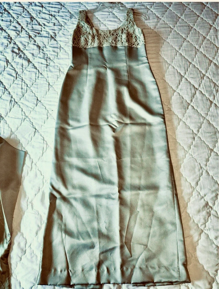 Elegant Lace Overlay A-line formal dress w/ Jacket pistachios green. Wedding - Image 3 of 4