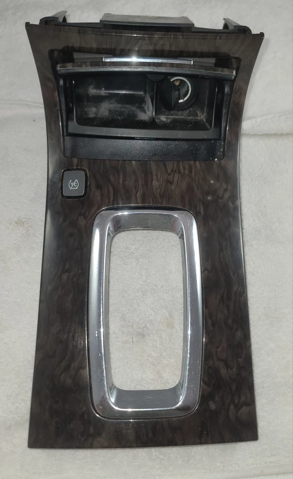 OEM 2010-2011 Cadillac DTS Premium Consola Central Bisel Cenicero Botón de Tracción Foto 2 de 4