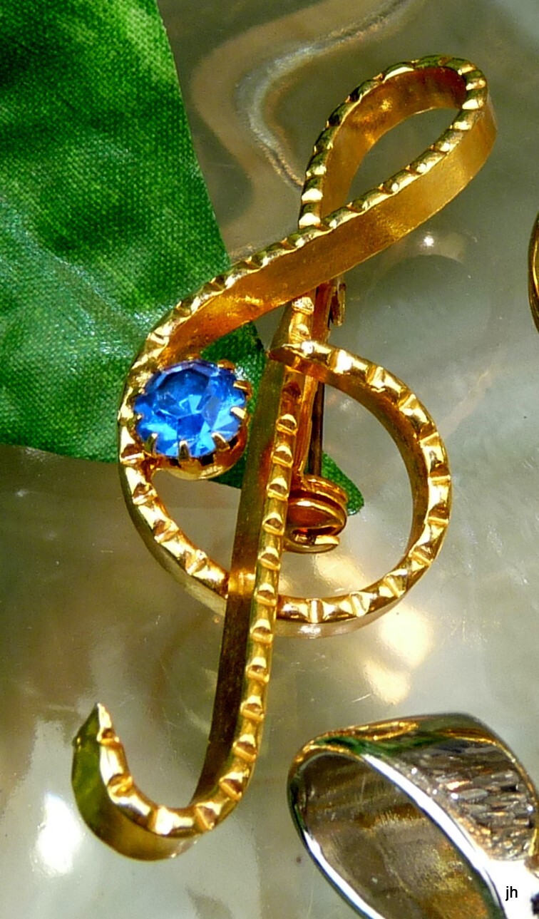 VTG BLUE GLASS CRYSTAL RHINESTONE PIN NECKLACE SIGNED JOAN RIVERS