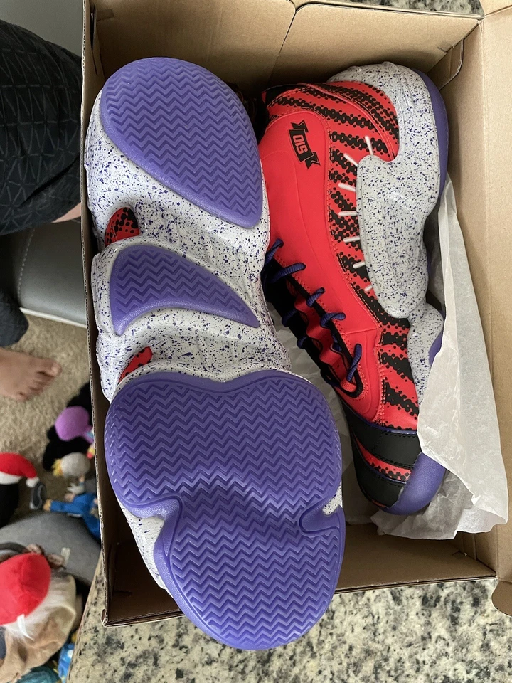 Adidas “Rookie Of The Year” Damian Lillard #/530 Size 11 Men’s - Autographed - Image 4 of 4