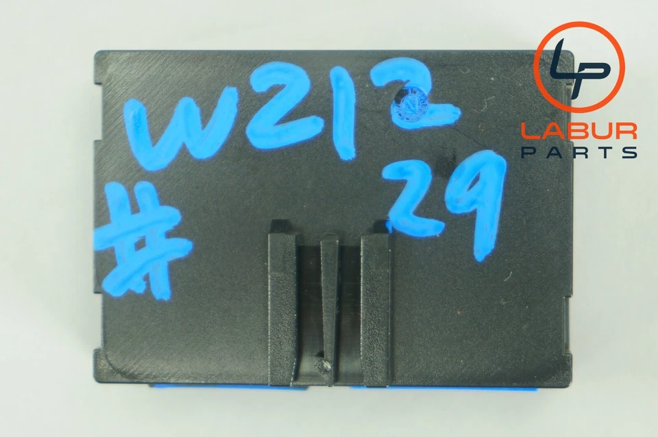 Модуль управления камерой помощи при парковке заднего вида Mercedes CLS E-класса W212 10-18 K164 - Изображение 2 из 4