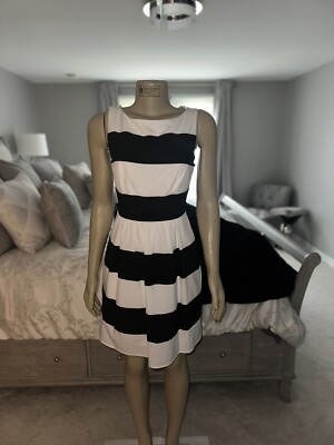 bee darlin black and white dress B. Darlin Dress Fit & Flare Black And White Mesh Back Size 1/2 Back Zipper