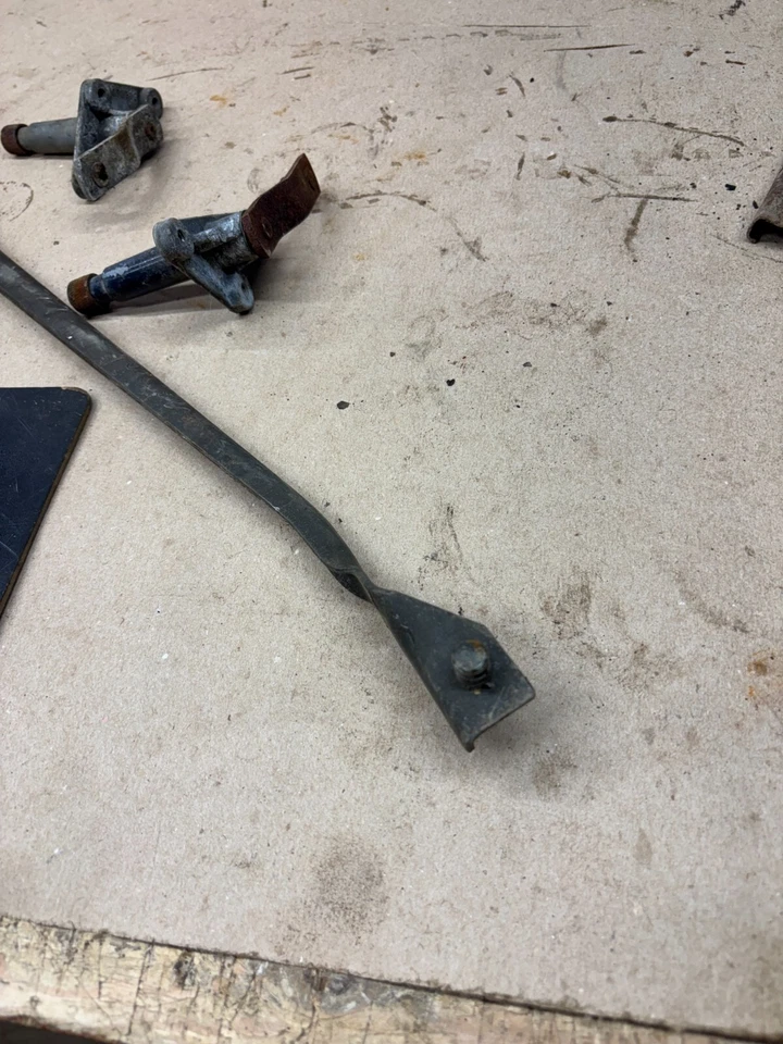 1981 1993 DODGE TRUCK W150 D350 D150 W350 WINDSHIELD WIPER LINKAGE TRANSMISSION - Image 2 of 4